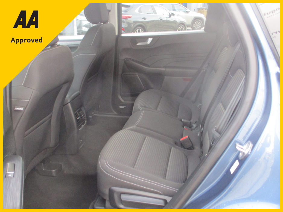 2021 Ford Kuga - image 11