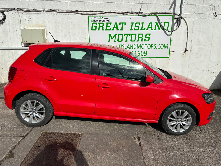 2016 Volkswagen Polo - image 4