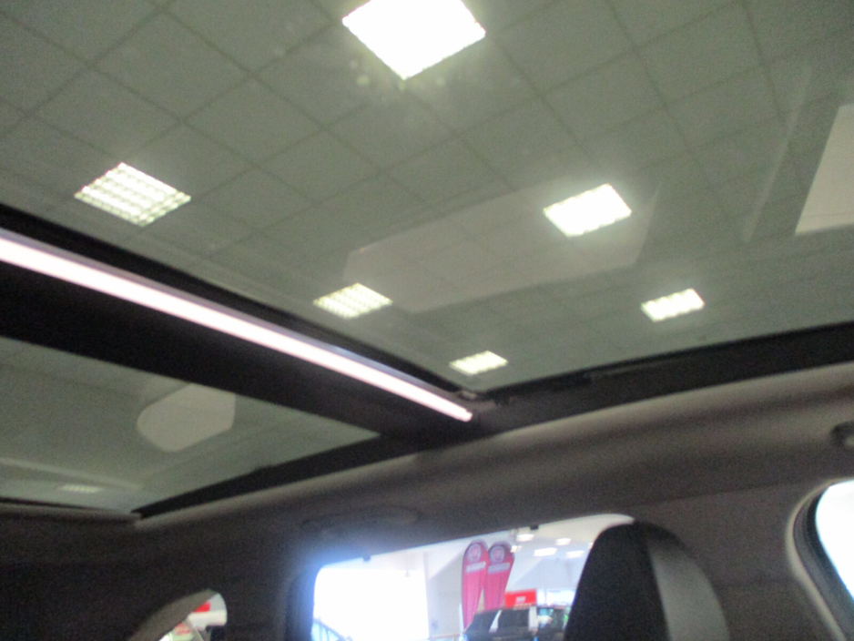 2025 Kia Sorento - image 31