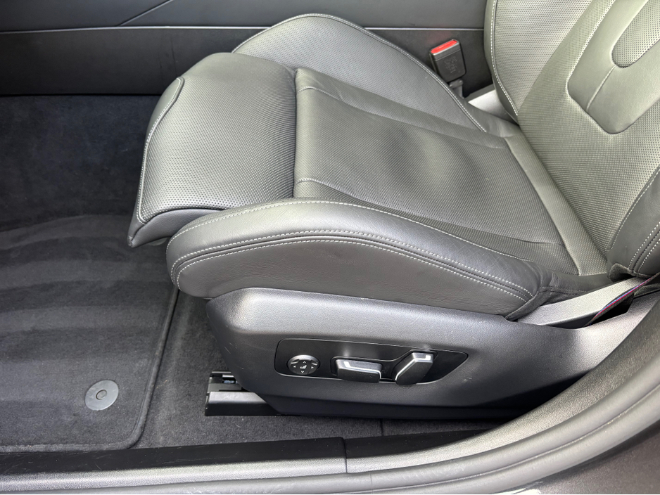 2025 BMW M5 M5 4.4 V8 727 BHP PLUG-IN HYBRID €127,900