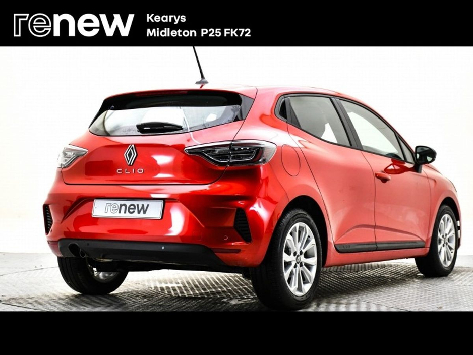 2025 Renault Clio - image 3