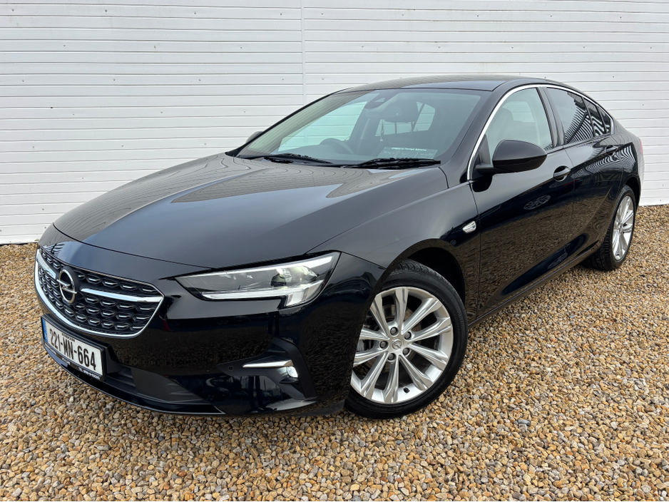 2022 Opel Insignia - image 5