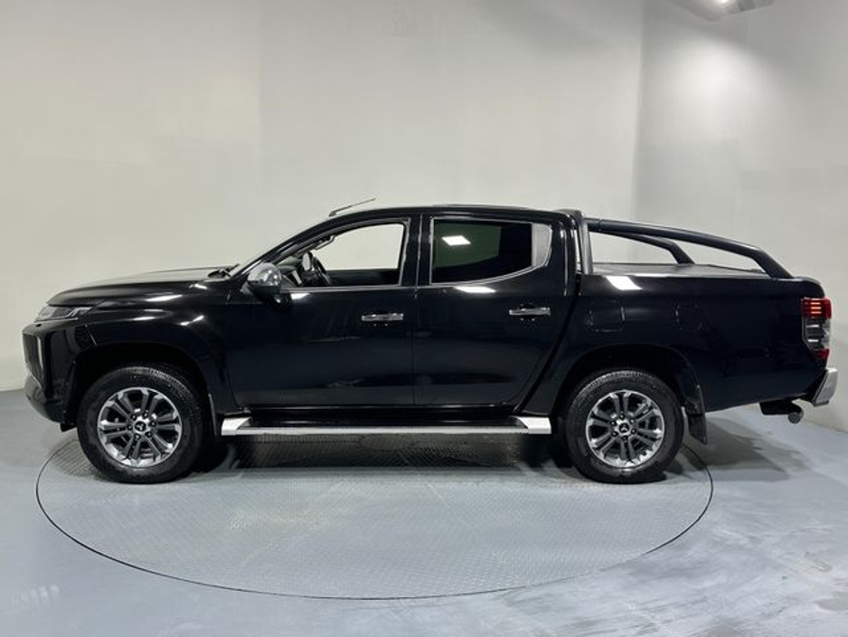 2020 Mitsubishi L200 - image 4