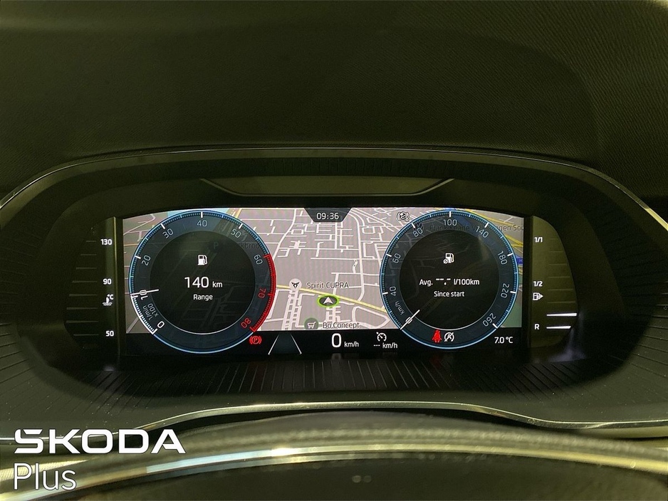 2023 Skoda Octavia - image 12