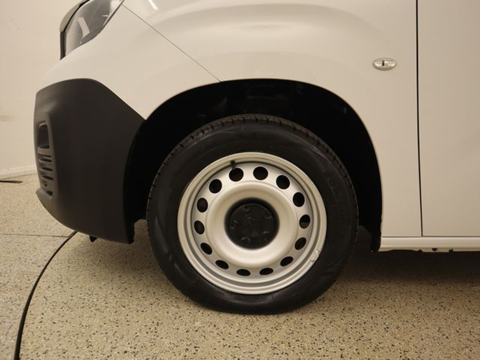 2023 Peugeot Partner - image 10