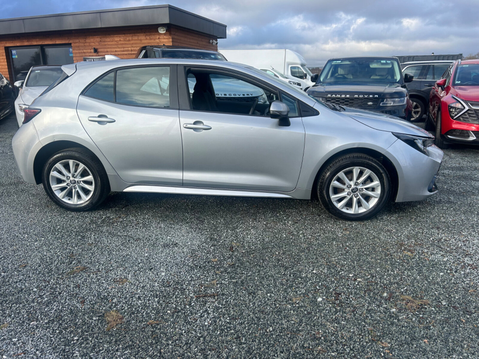 2023 Toyota Corolla 1.8 Hybrid Luna Hatchback €22,850