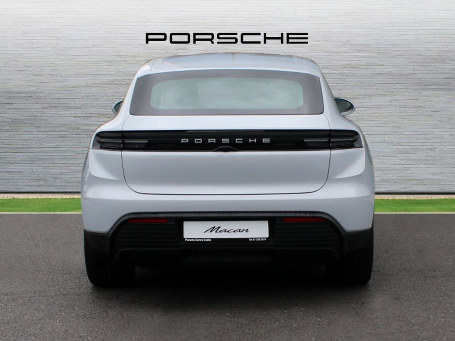 2025 Porsche Macan Electric €82,000