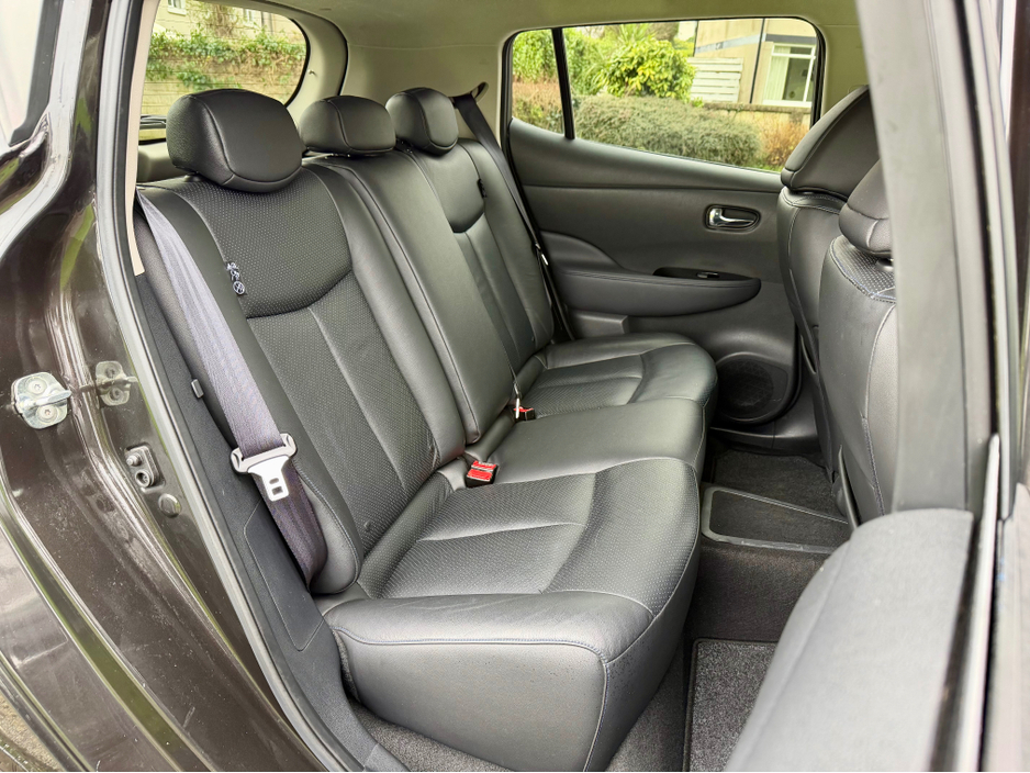 2017 Nissan Leaf Electric | 30 kWh High spec Teckna Edition | AA approved | Only 37,000 km | 2 keys | Jan 27 nct | July 26 nct | Sold checked and serviced with warranty and full Motor History report supplied. €8,900