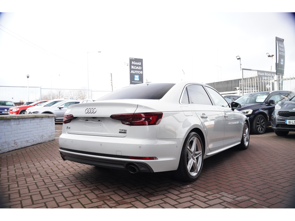 2018 Audi A4 - image 4