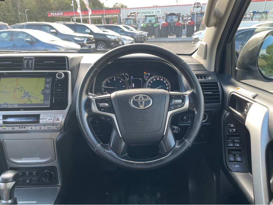 2020 Toyota Landcruiser - image 10