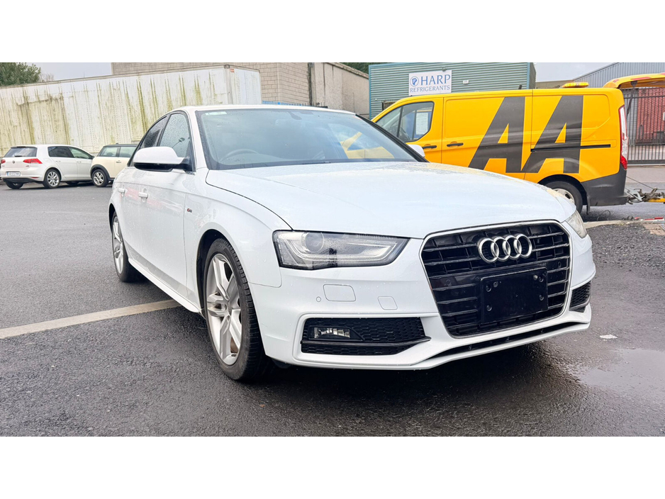 2014 Audi A4 2.0 TFSI 221BHP S TR. QU. S LINE AVANT €14,999