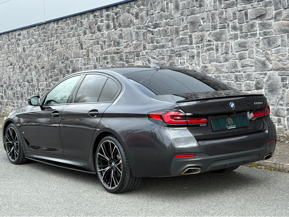 2021 BMW 5 Series - image 8