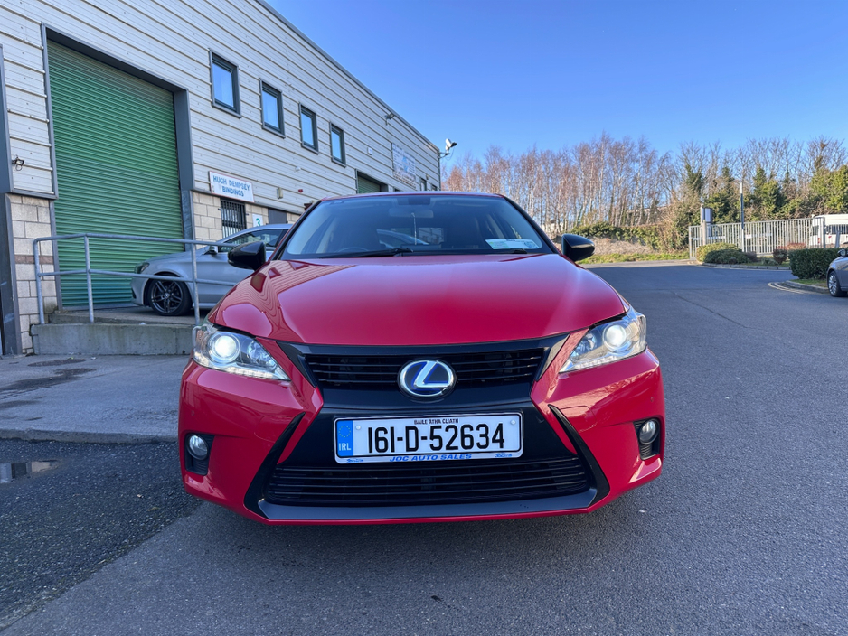 2016 Lexus CT 200 h - image 3