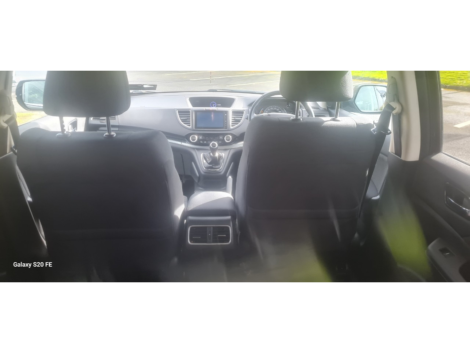 2017 Honda CR-V - image 8