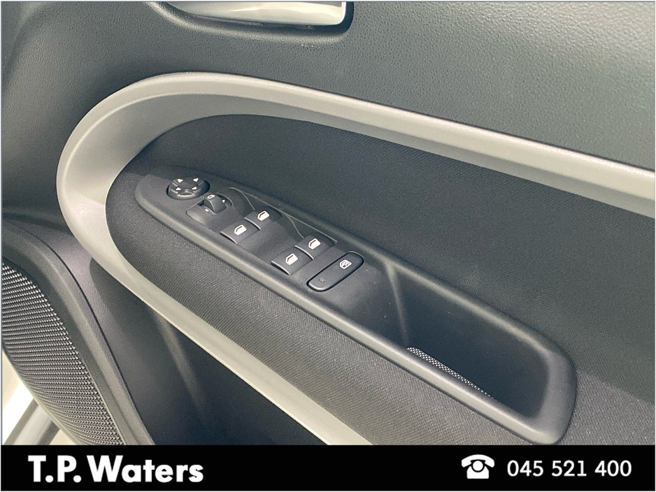 2026 Jeep Avenger - image 11