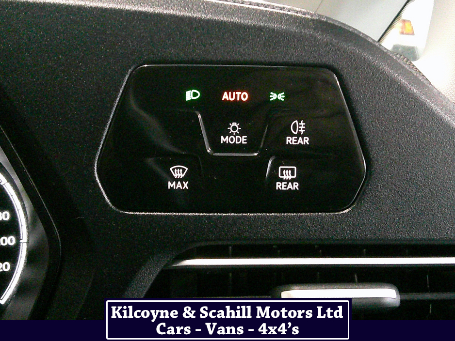 2023 Volkswagen Caddy - image 30