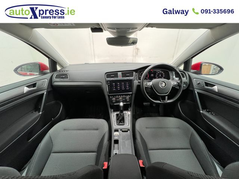 2020 Volkswagen Golf - image 2