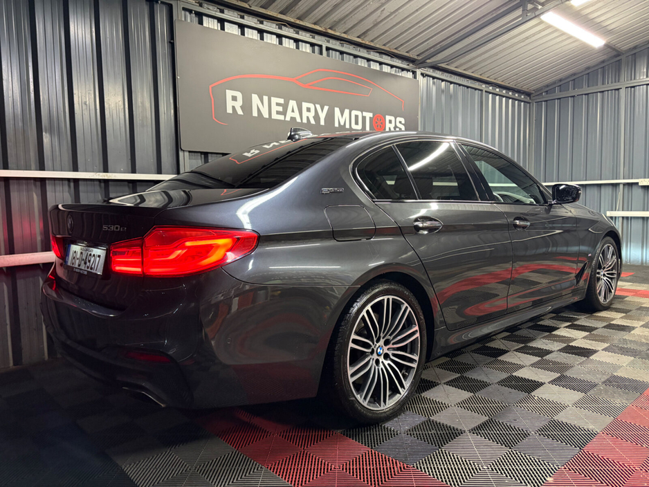 2018 BMW 7 Series - image 2