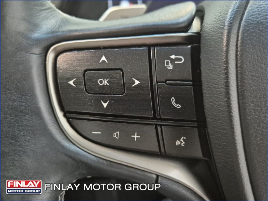 2019 Lexus ES 300 H - image 12