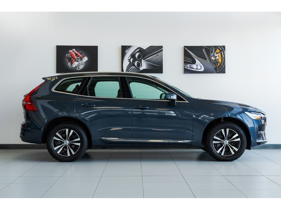 2023 Volvo XC60 - image 7