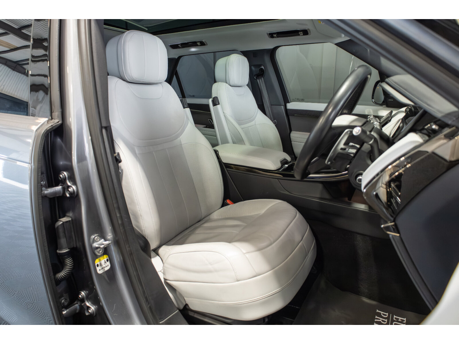 2023 Land Rover Range Rover Sport  €85,366