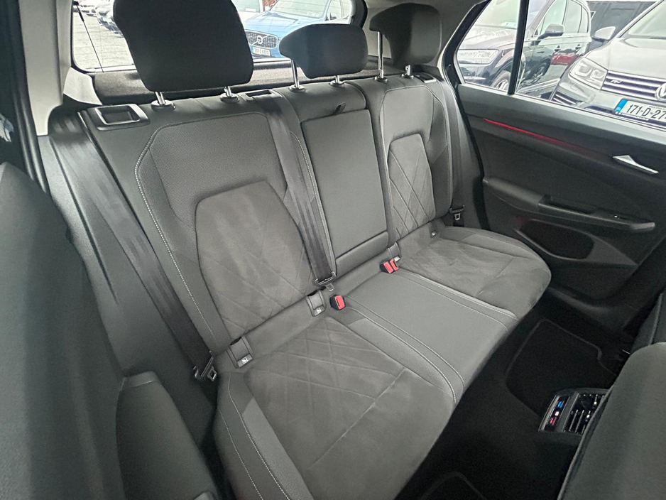 2020 Volkswagen Golf - image 10