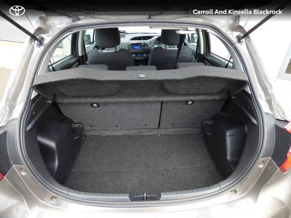 2018 Toyota Yaris Hybrid Luna €17,950