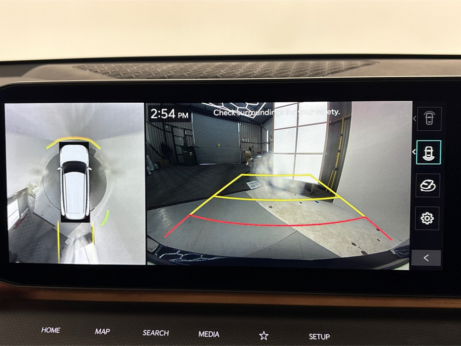 2023 Kia EV9 GT LINE 7 SEATER AWD**PANORAMIC ROOF**HEATED & COOLED LEATHER ELECTRIC SEATS**DRIVER MASSAGE SEAT**DIGITAL DASH**APPLE CAR PLAY MEDIA**REVERSE CAMERA**PARKING SENSORS**360 DEGREE CAMERAS**DRIVE MODES* €63,495