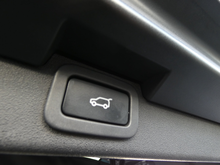 2020 Land Rover Discovery 2.0D SD4 240 PS 4WD Auto SE 7 Seat €34,950