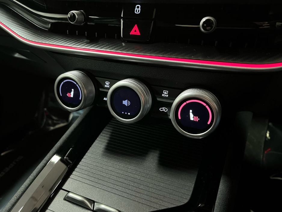 2025 Skoda Superb Sportline DSG 2.0TDI 150BHP - Reversing Camera - Ambient Lighting - Climate Control - Electric Heated Memory Seats - Keyless Start - Apple CarPlay/Android Auto €53,950