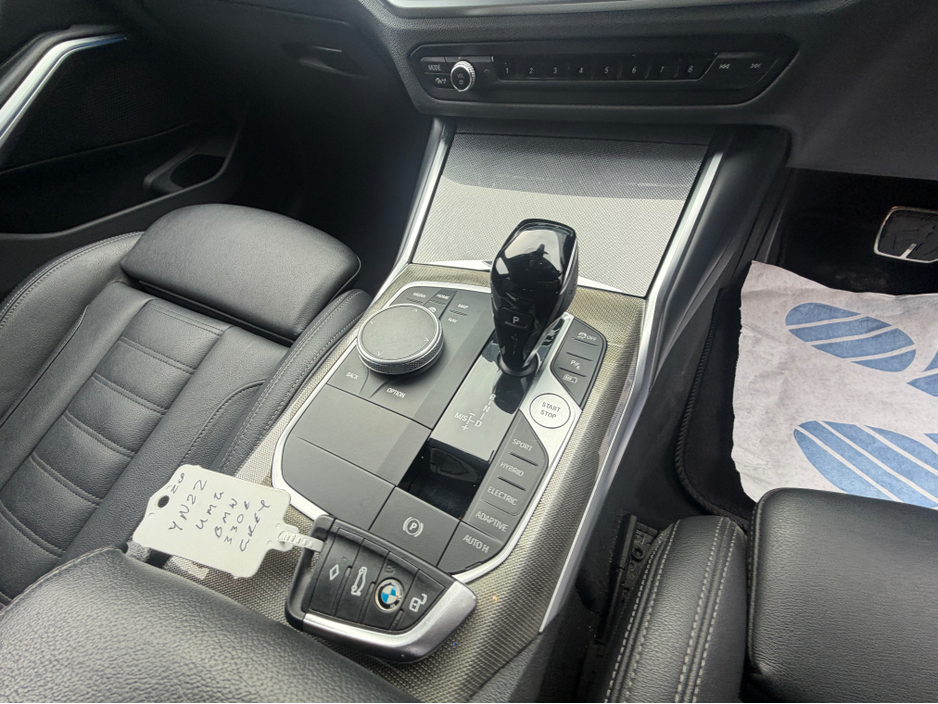 2022 BMW 3 Series - image 20