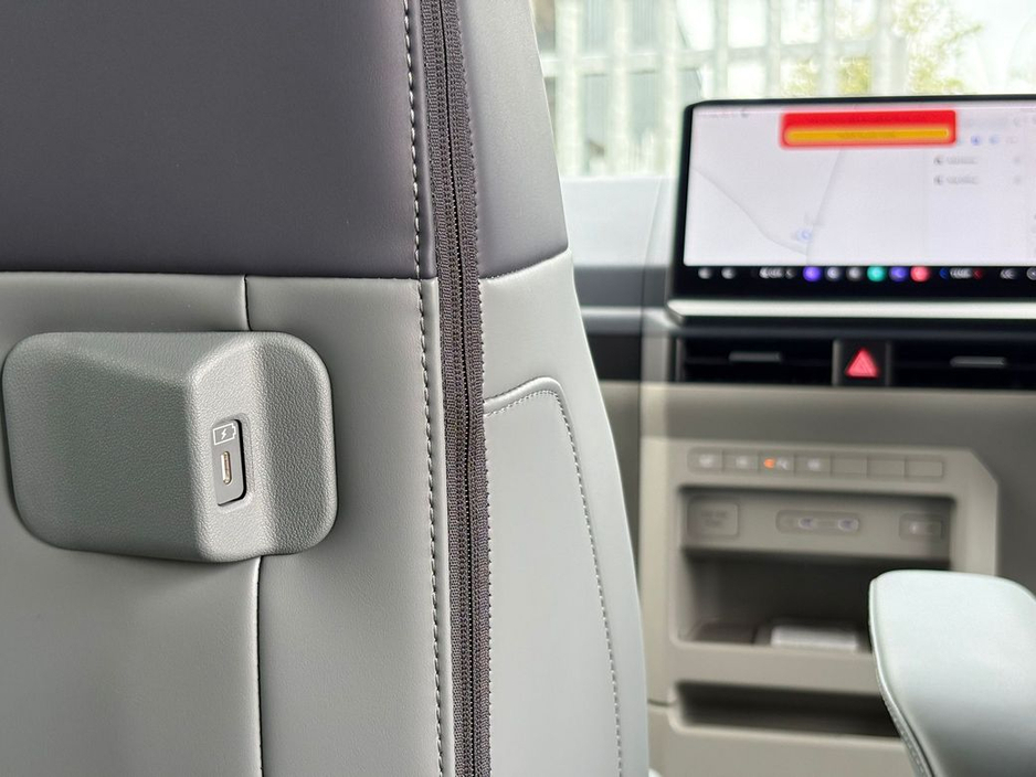 2026 Kia PV5 - image 31