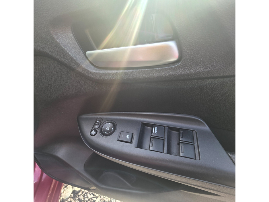 2017 Honda Fit - image 12