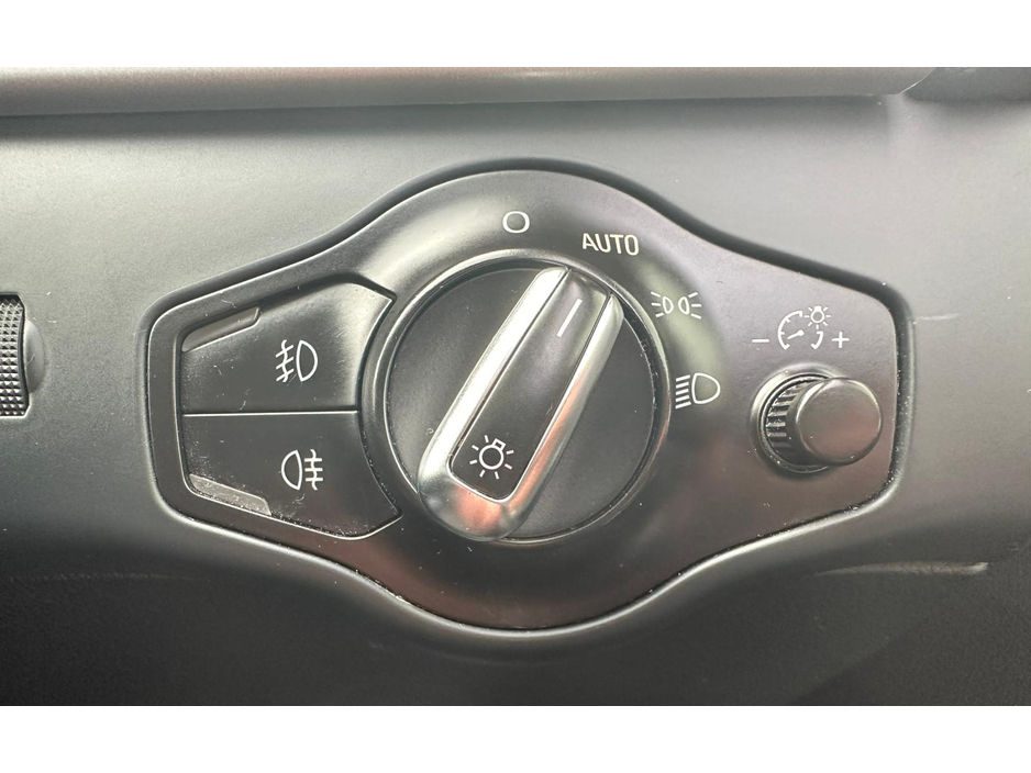 2009 Audi A4 - image 28