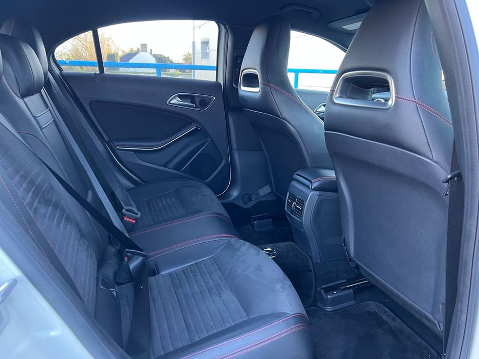 2015 Mercedes-Benz A Class A180 AMG-LINE 1.6 // SERVICE HISTORY // REVERSE CAMERA // DUAL ZONE CLIMATE CONTROL €15,750