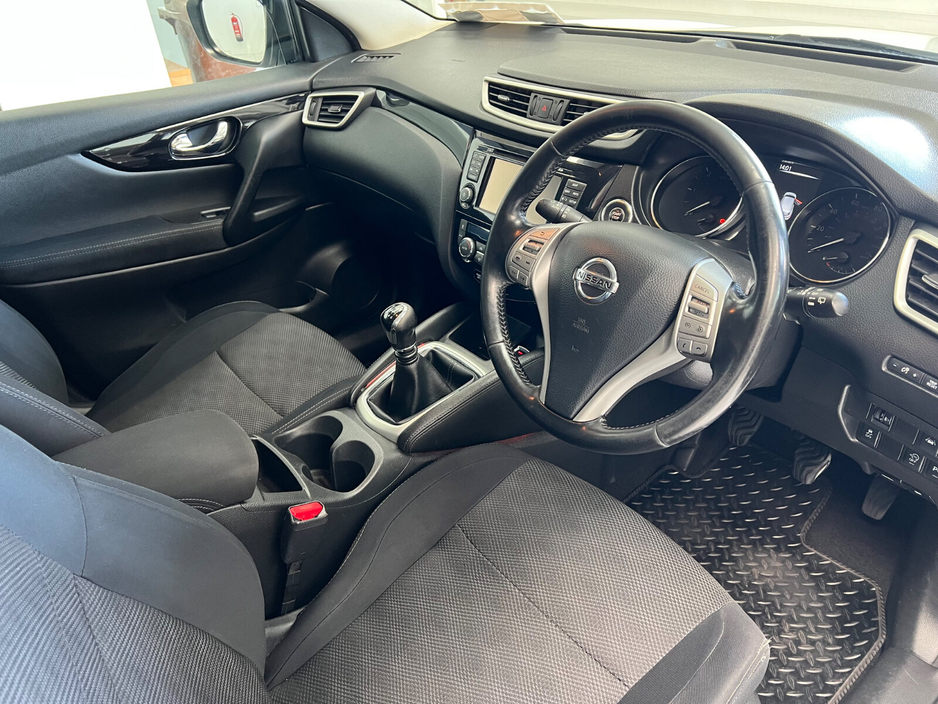 2015 Nissan Qashqai 1.5 DSL SV PREMIUM €9,995