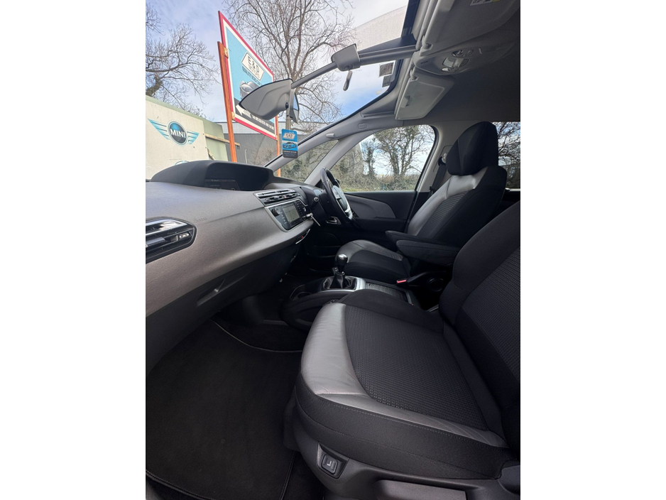 2018 Citroen Grand C4 Picasso - image 18