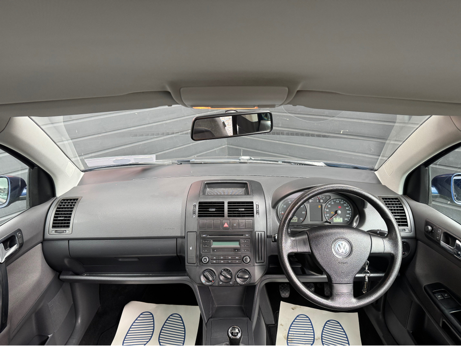 2008 Volkswagen Polo - image 7