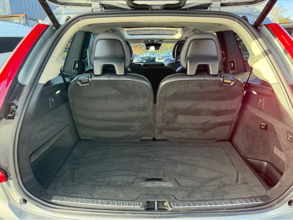 2016 Volvo XC90 T8 PHEV MOMENTUM GT 7 Seater Auto €21,950