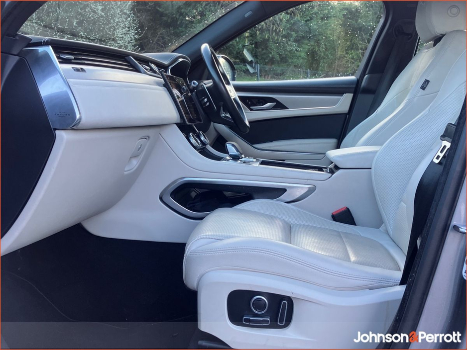 2022 Jaguar F-Pace - image 3