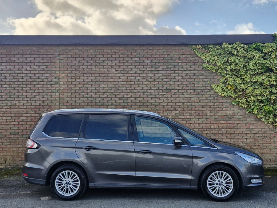 2017 Ford Galaxy - image 11