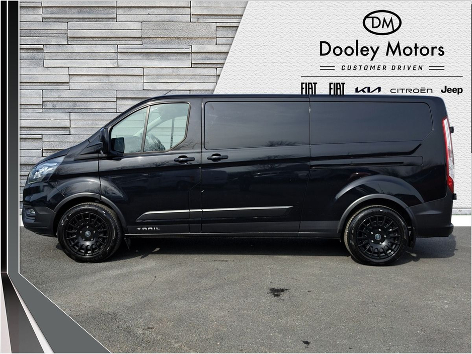 2022 Ford Transit Custom - image 4