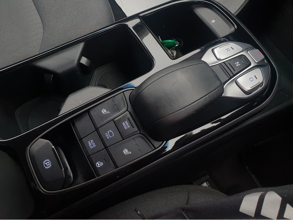 2022 Hyundai Ioniq PREMIUM AUTOMATIC FULLY ELECTRIC NCT 02/28 FINANCE AVAILABLE @ €59 PER WEEK HEATED SEATS/ SAT NAV/ TOUCH SCREEN MEDIA/ BLUETOOTH/ USB/ REVERSE CAMERA/ HISTORY CHECKED €14,950
