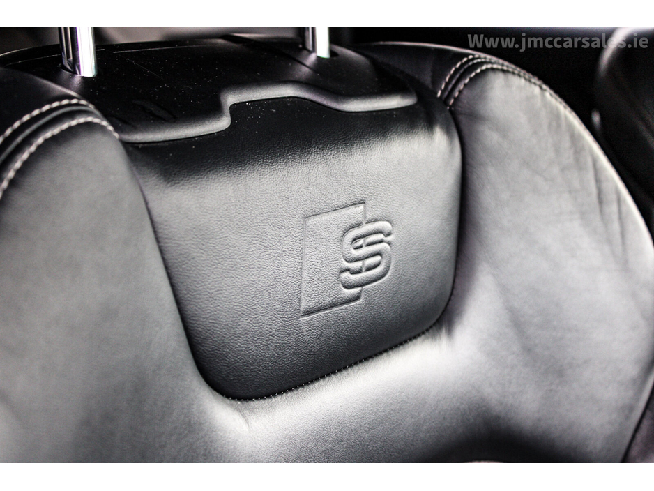 2017 Audi Q7  €37,995