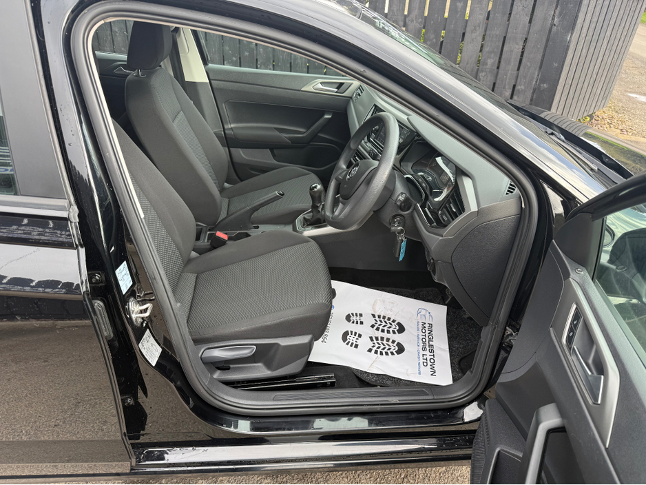2018 Volkswagen Polo - image 7