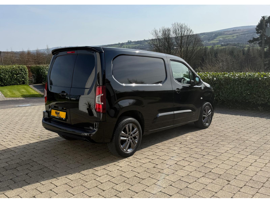 2019 Peugeot Partner - image 4