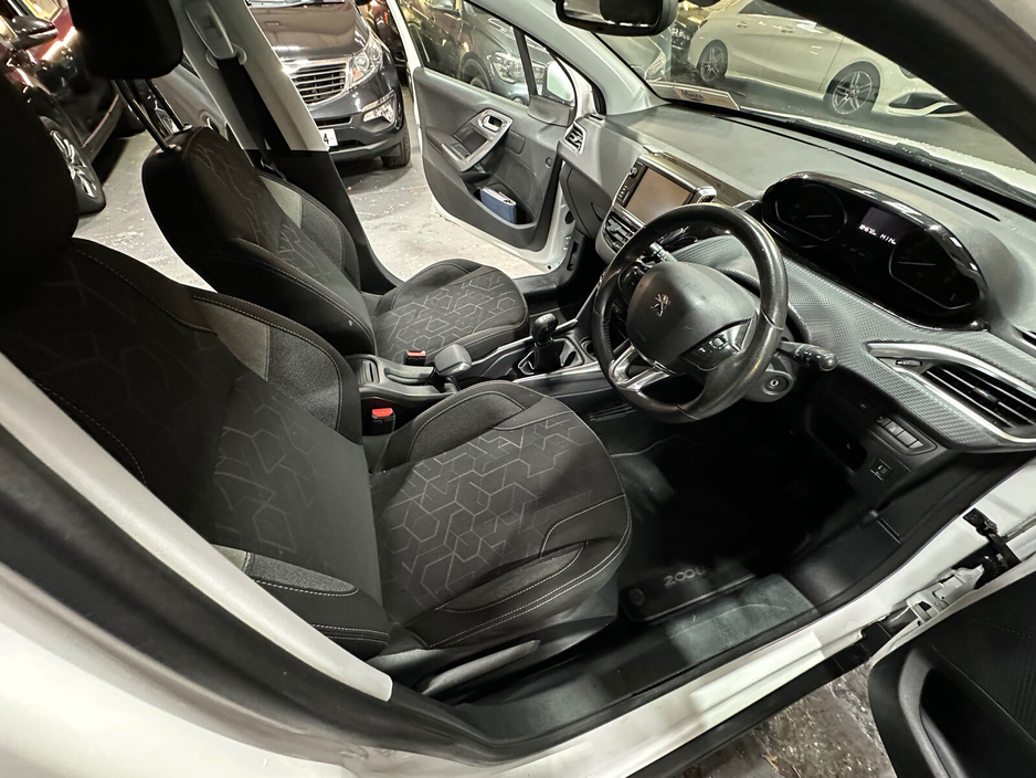 2016 Peugeot 2008 1.2 Puretech 82bhp Active €7,488