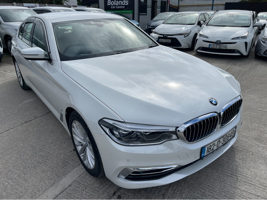 2018 BMW 5 Series - image 3