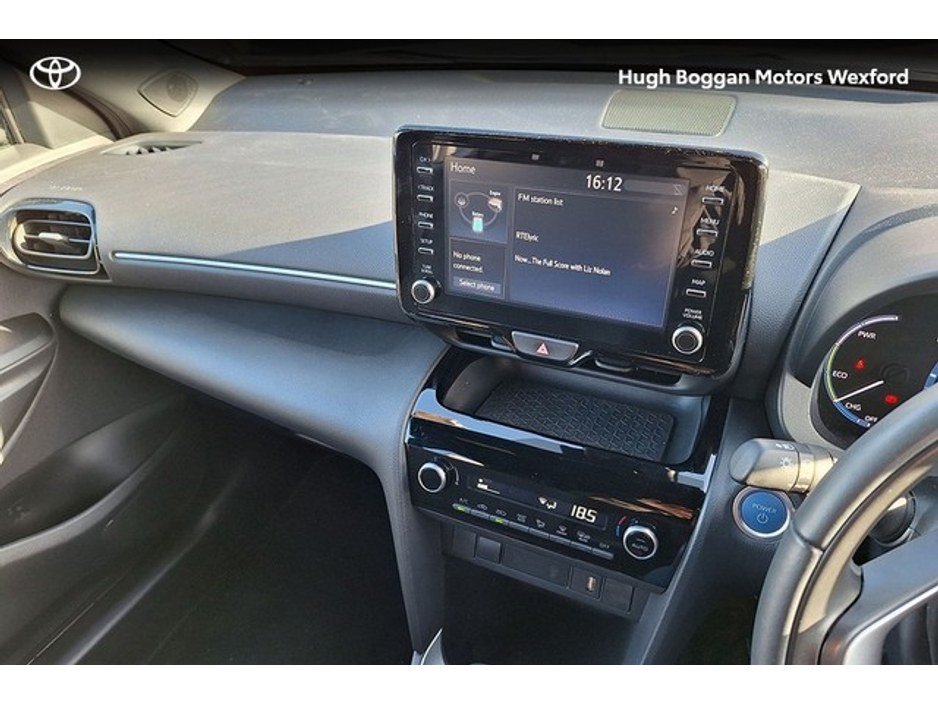 2024 Toyota Yaris Cross - image 13