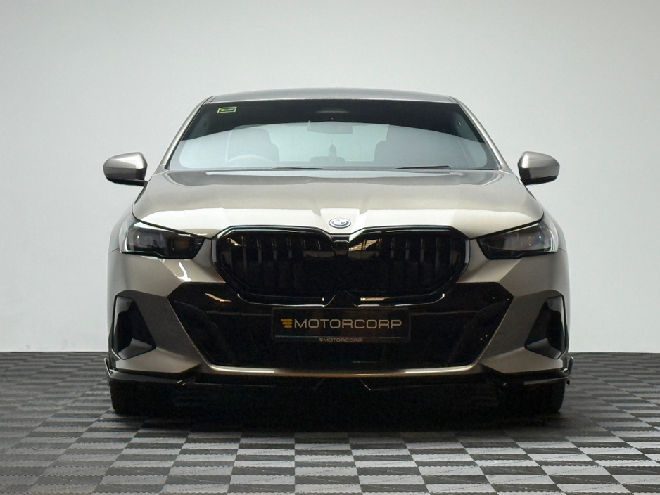 2025 BMW 5 Series 530E M SPORT €69,990